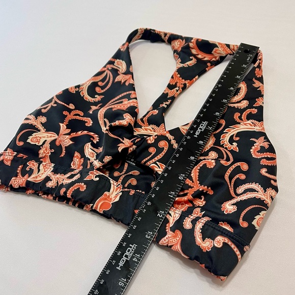 Beach Riot Paisley Twist Top Active Sport Women Wireless Size Small Crop Top - Picture 8 of 8